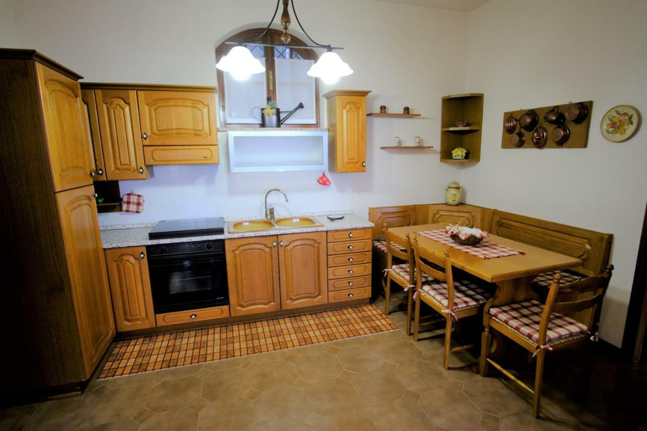 Casavacanzedezza Montecalvo Versiggia Buitenkant foto