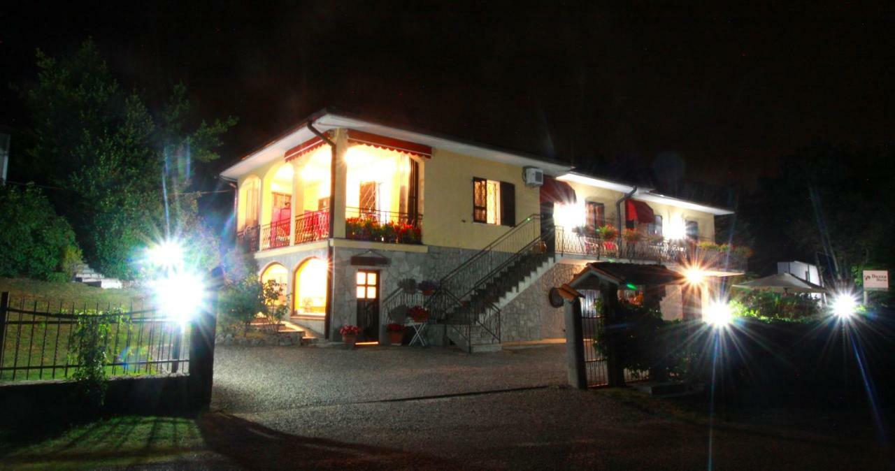 Casavacanzedezza Montecalvo Versiggia Buitenkant foto